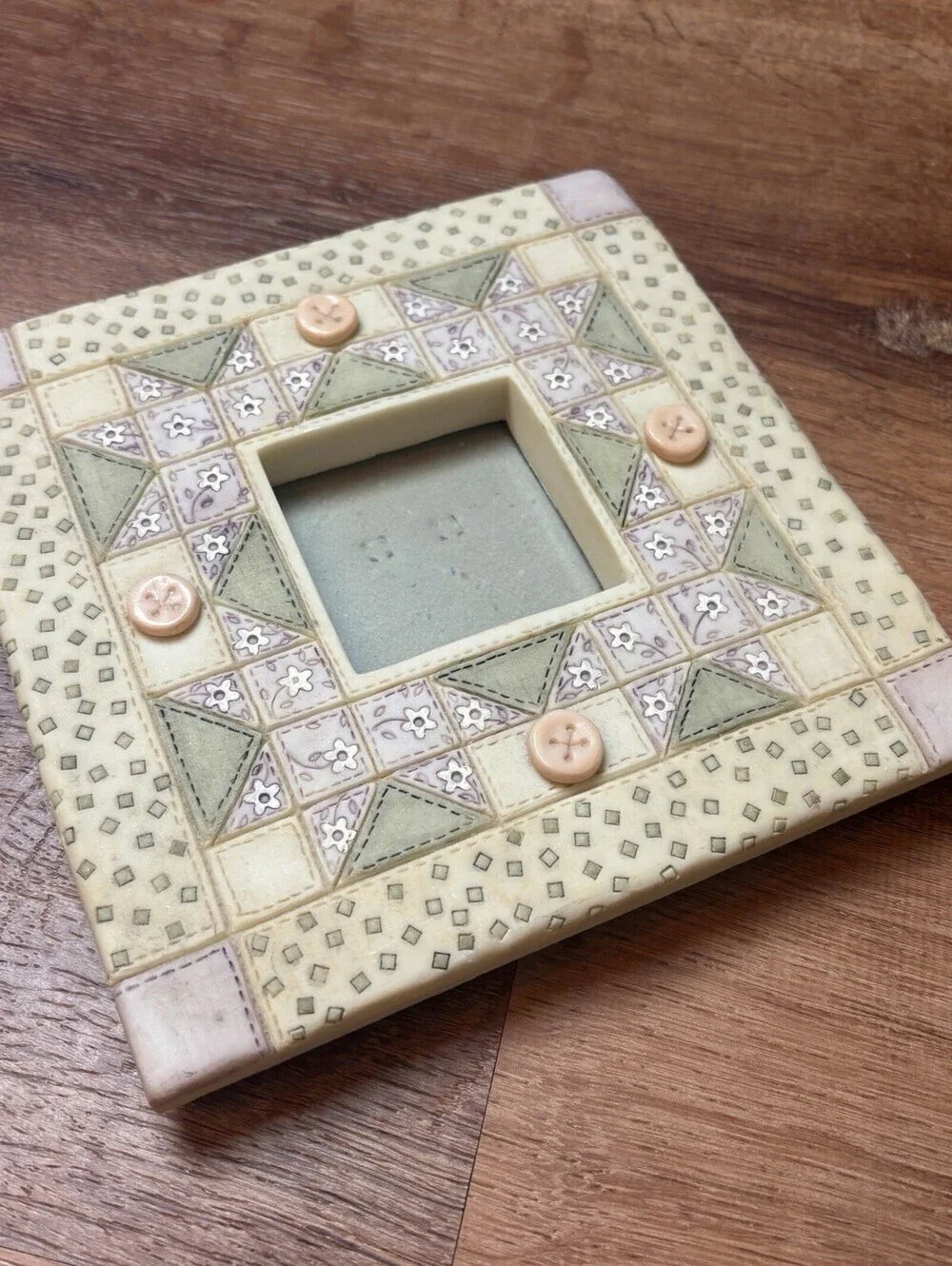 Frameology Floral Tile Button 3D Picture Photo Frame Faith Quilt Cute Whimsy